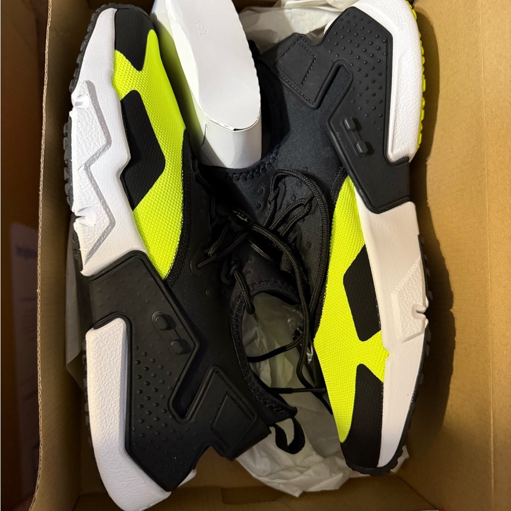 Nike Air Huarache Drift Volt/Black/White (New)